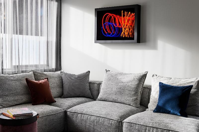 Hotel Zagame'S House Melbourne Esterno foto A plasma television